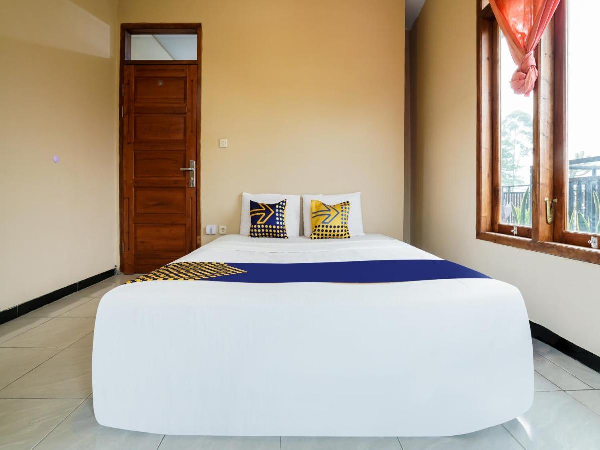 Hotel Oyo Homes 91008 Eco Tourism Desa Cibodas Babakan Gentong 1 Syariah 2*