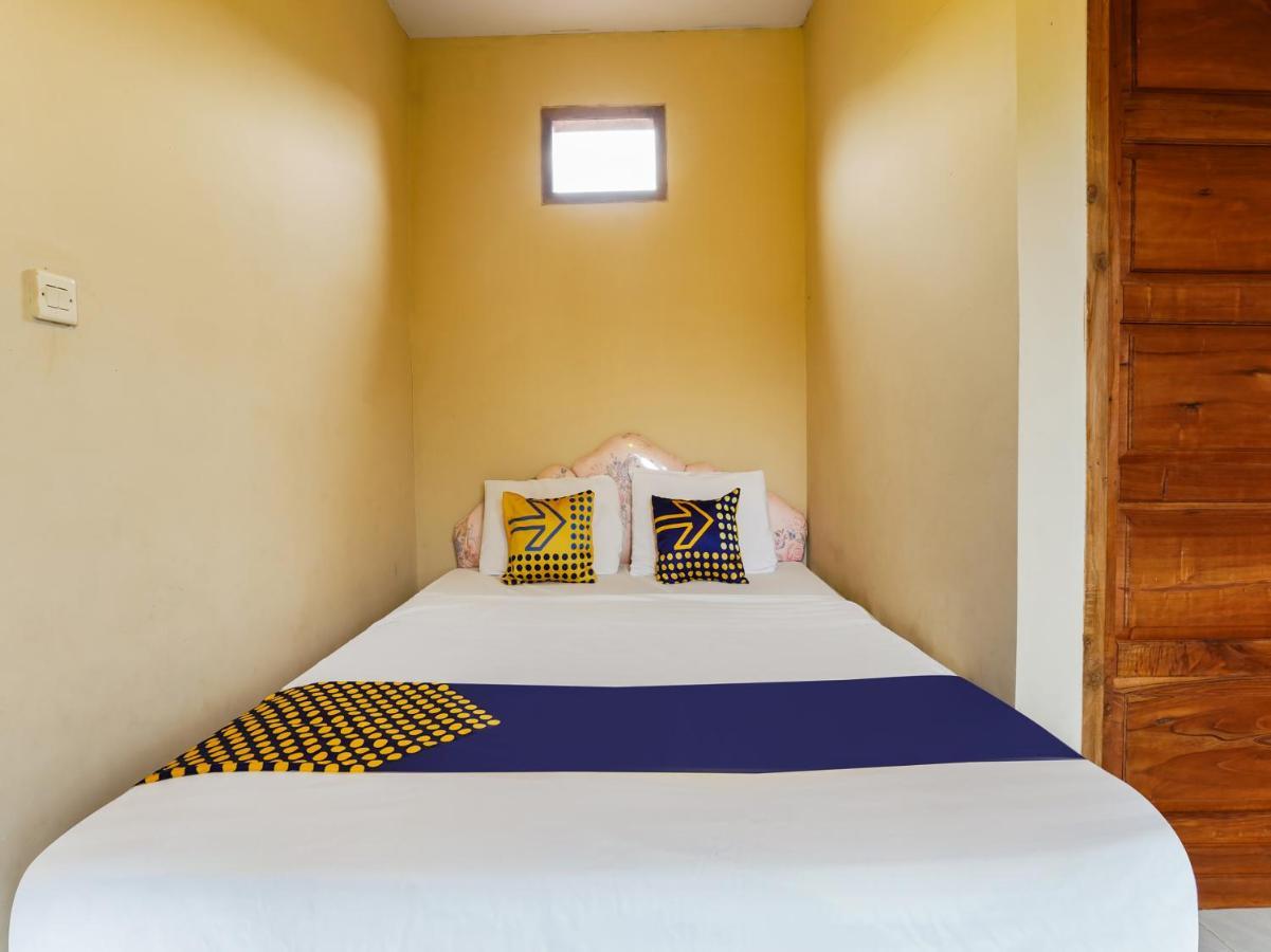 Hotel Oyo Homes 91008 Eco Tourism Desa Cibodas Babakan Gentong 1 Syariah 2*